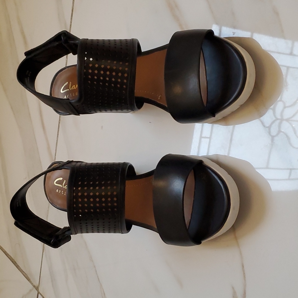 Clark's artisan heals